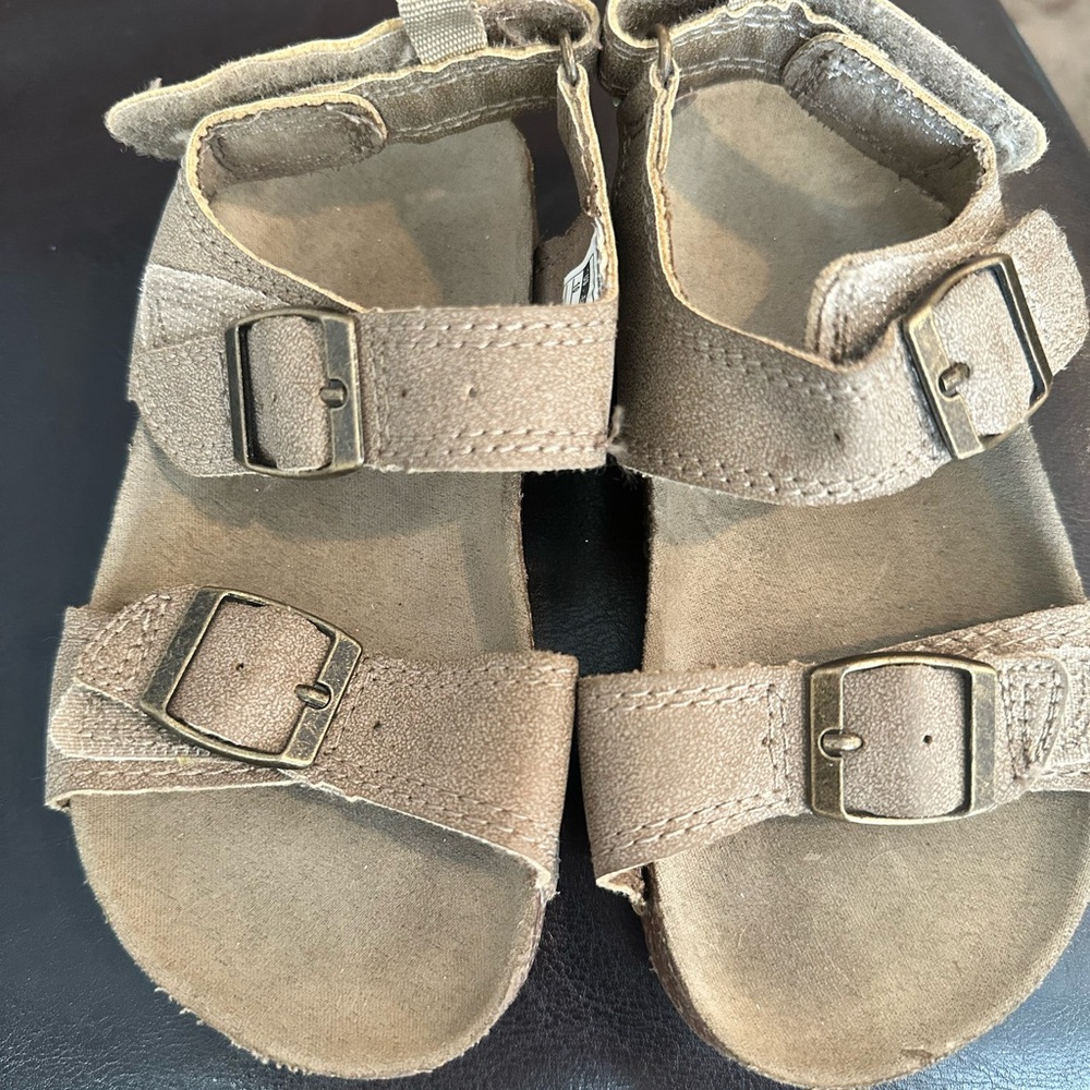 Carter’s Toddler boy Sandals in Brown